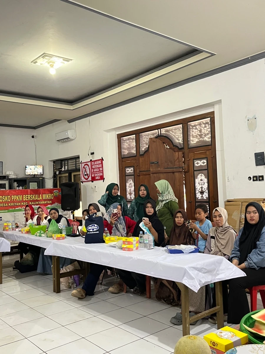 Pelatihan membuat buah birthday