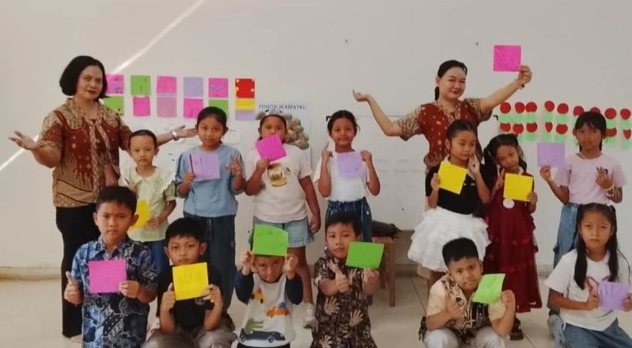 Mengenal Warna-Warna Kehidupan: Tuhan Melukis Indah Setiap Langkah Kita
