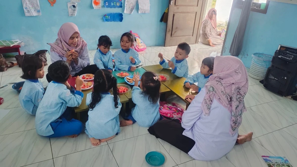 Membuat kapal dari kertas origami 