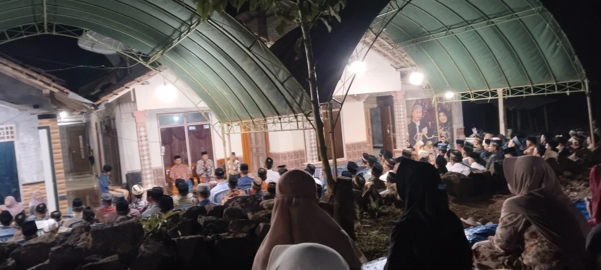 Tahlil bersama di lingkungan Rw 5