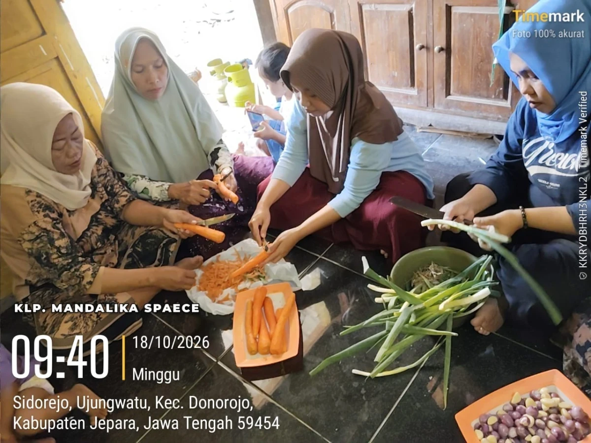 TP.PKK DESA DAMPINGI KLP.PENGOLAH SPAECE MANDALIKA UJUNGWATU