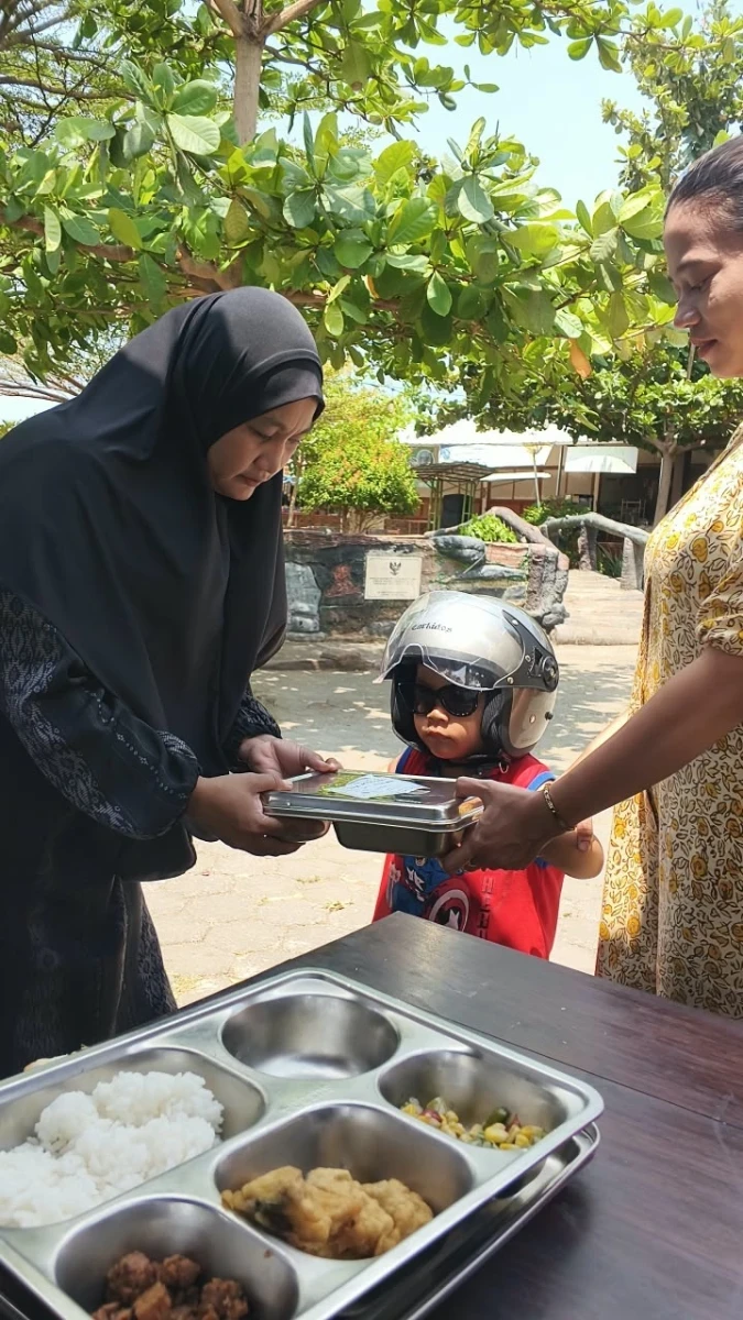 Penyaluran Makan Bergizi Gratis (MBG) bagi Balita di Posyandu Kasih Ibu 1