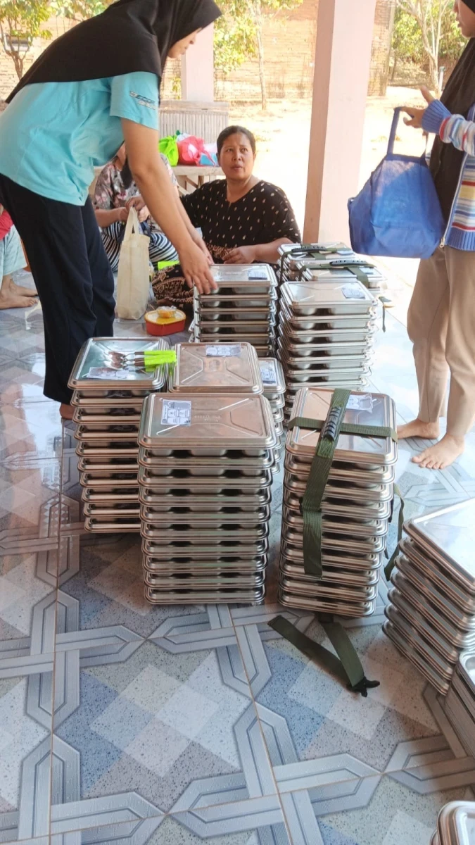 Pendistribusian mbg diposyandu ngudi waras