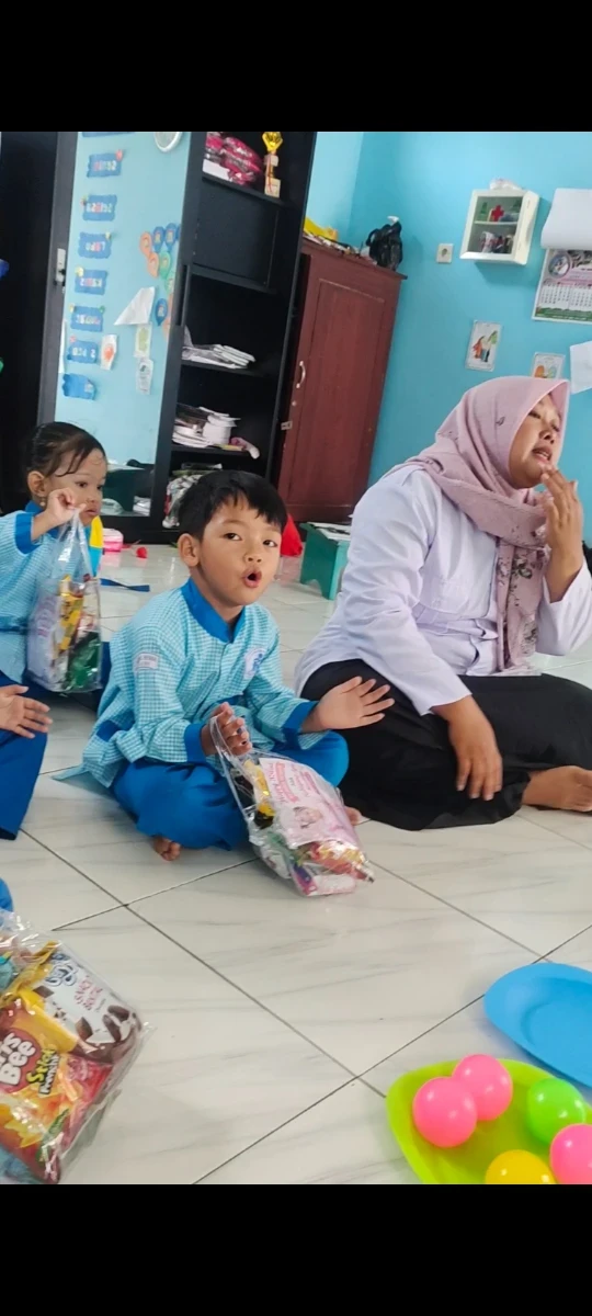 Merayakan ultah ayra 