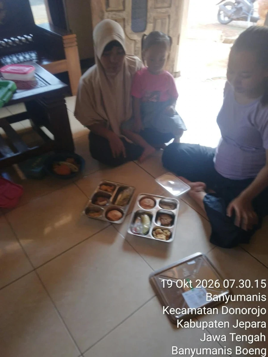 KEGIATAN PENDISTRIBUSIAN MBG DAN PMT  Pos Mawar Merah 7, Dukuh Boeng, Desa Banyumanis