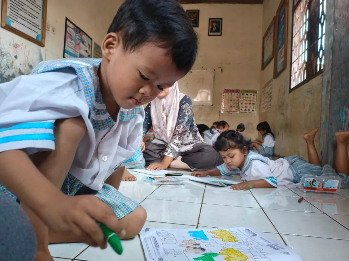 Kegiatan pembelajaran pos PAUD bina siwi desa Geneng