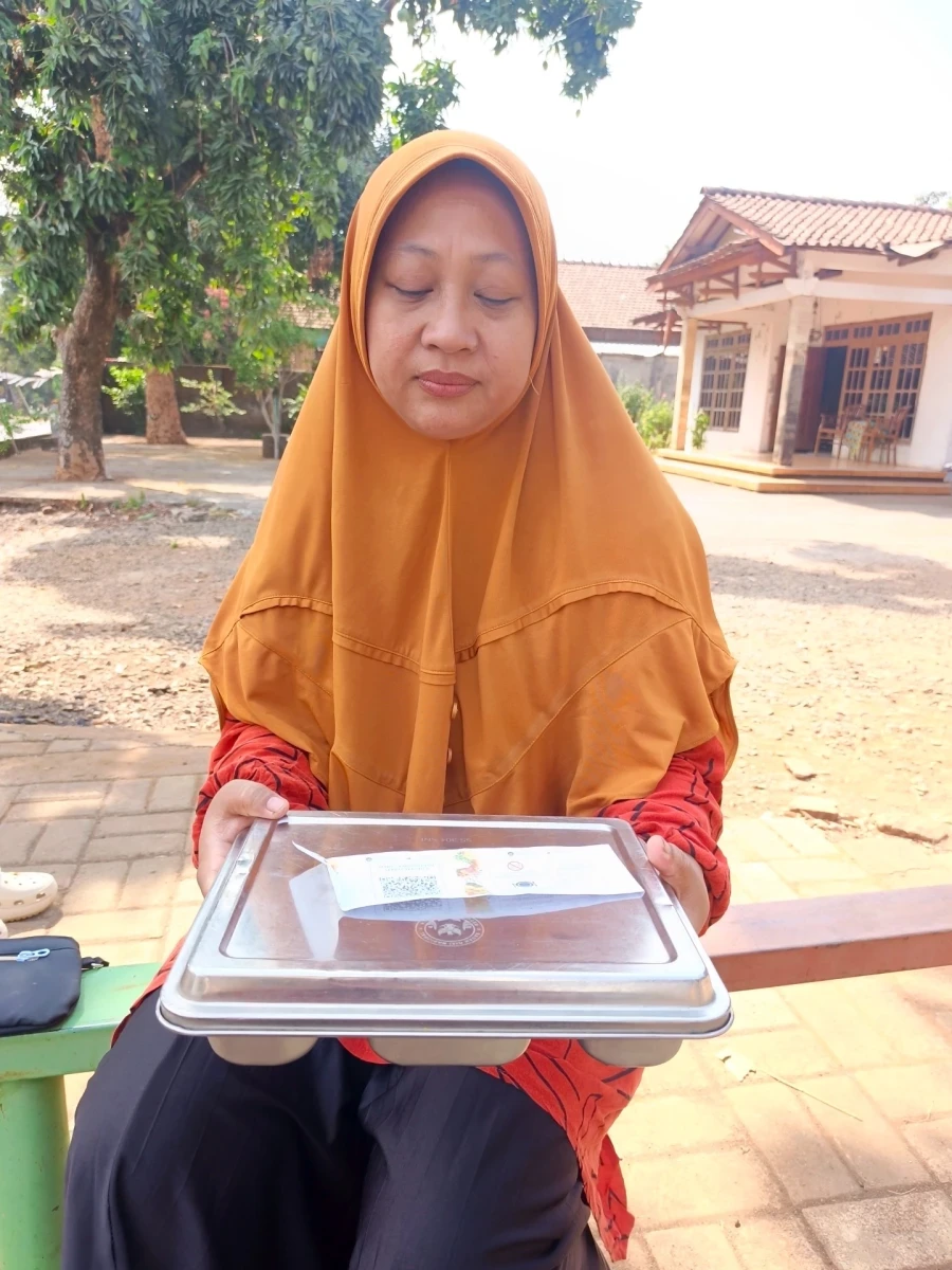 Kegiatan pembagian Mbg(makanan bergizi gratis) desa geneng