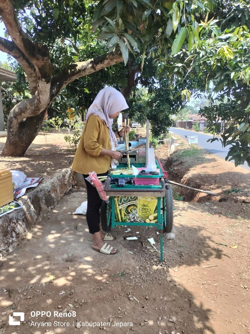 UMKM Es Tebu, Peluang Usaha Menjanjikan bagi Warga Desa Kaligarang