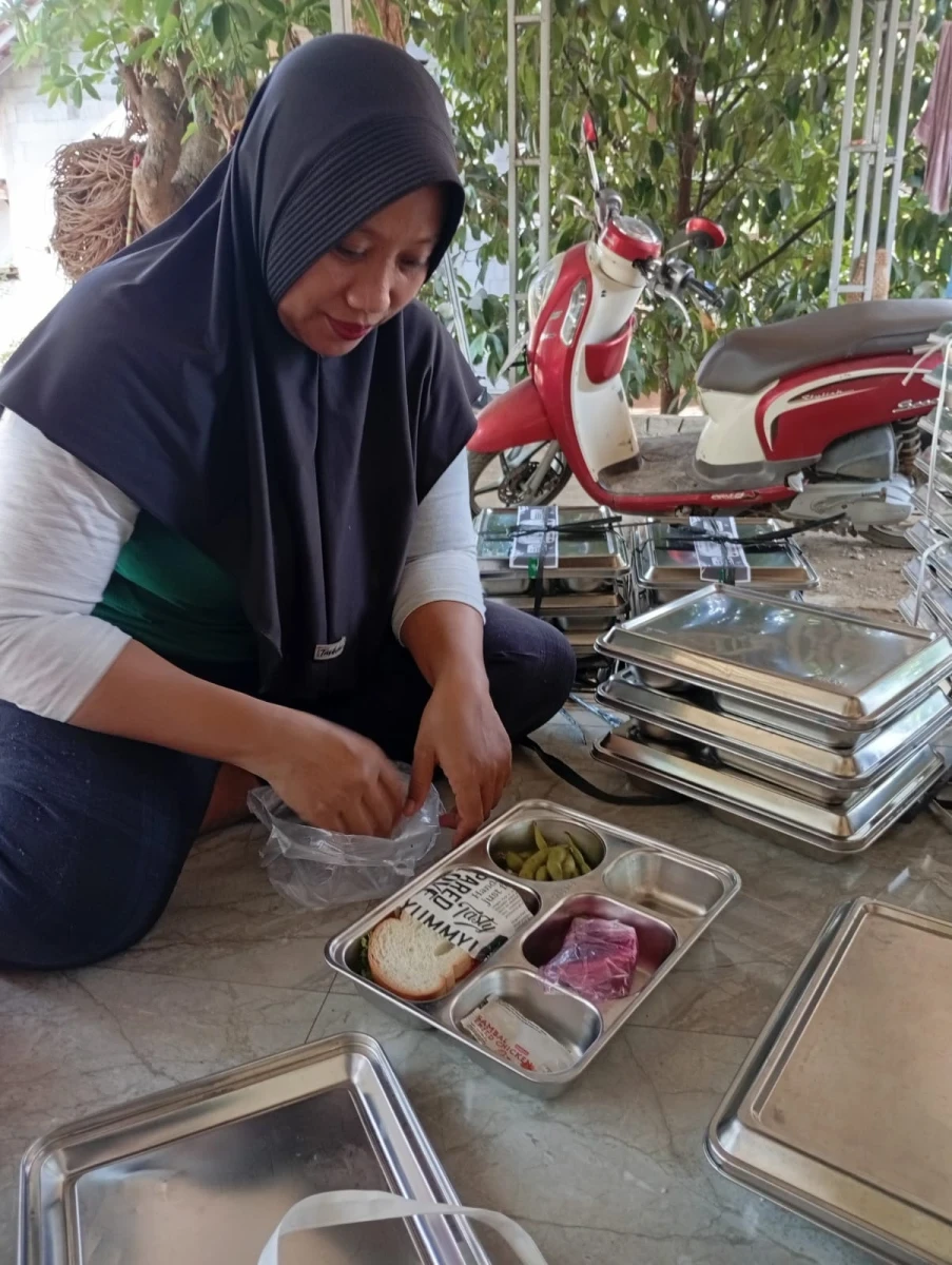 MAKANAN BERGIZI GRATIS