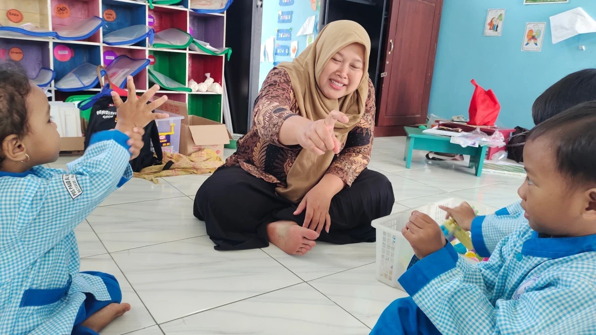 Berlatih ketrampilan tangan 