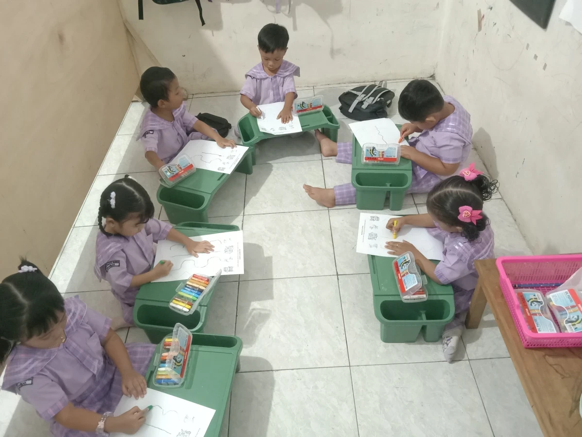 Menumbuhkan minat baca dari usia dini anak Paud agar tumbah jadi anak yg cerdas dan kreatif Permata Bunda Desa Mambak Kecamatan Pakis Aji Jepara