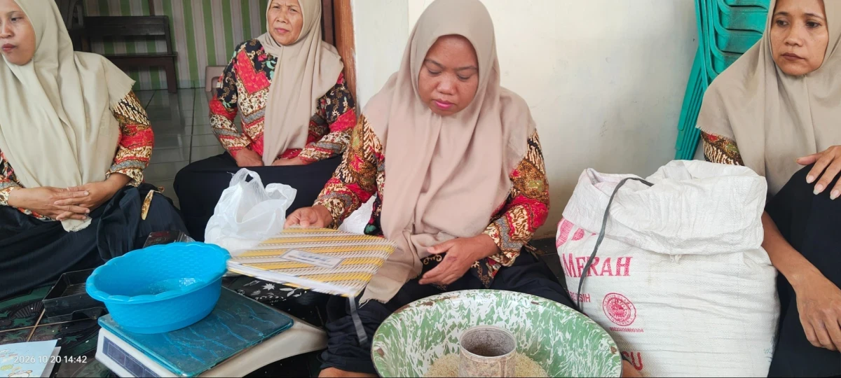 PKK RUTIN RT 1 RW 6 DESA BANYUMANIS sebagai Sarana Silaturahmi dan Koordinasi Warga