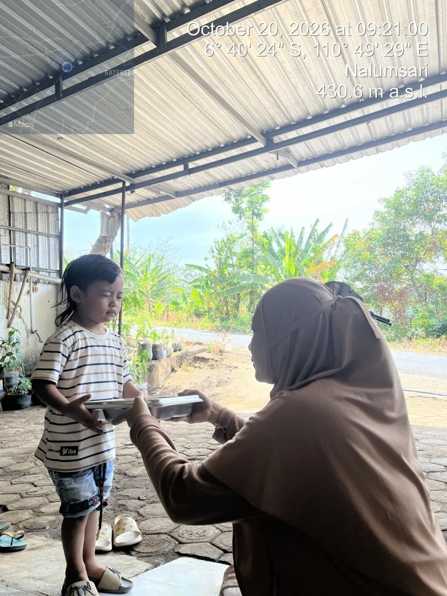 Pemberian mbg utk balita didukuh Godang 