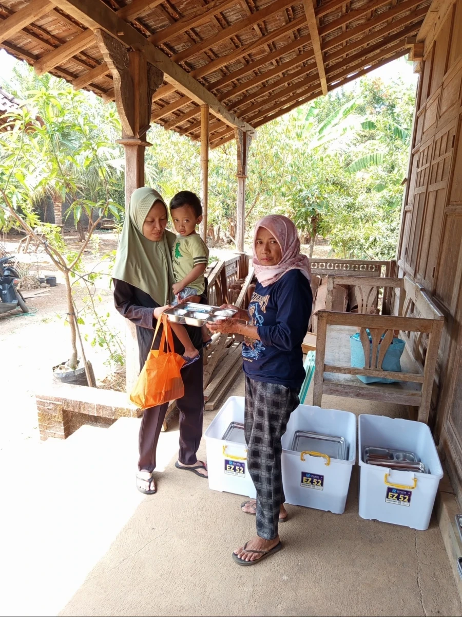 Mbg desa Langon post Melati 1 Pembagian mbg dengan sasaran bumil, busui , balita non PAUD