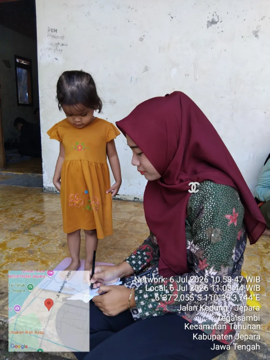 Pendampingan Bayi dan Balita Melalui Kunjungan Rumah oleh Kader Posyandu Desa Tegalsambi RT 10 RW 02