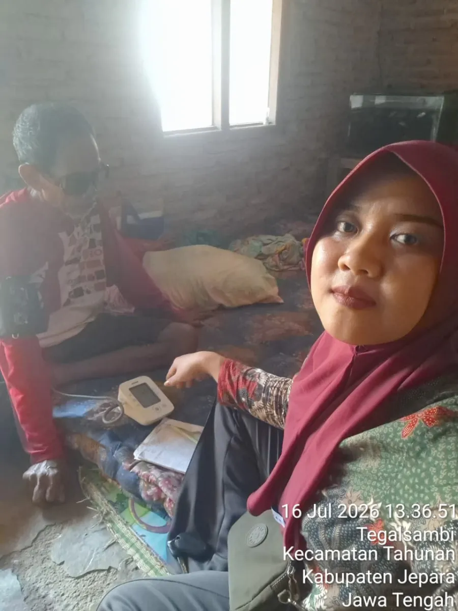 Home Visit Kader Posyandu untuk Lansia di Desa Tegalsambi RT 09 RW 02