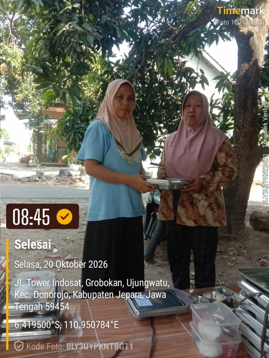 TP.PKKDESA DAMPINGI PENDISTRIBUSIAN MBG DI POS 03 GROBOGAN