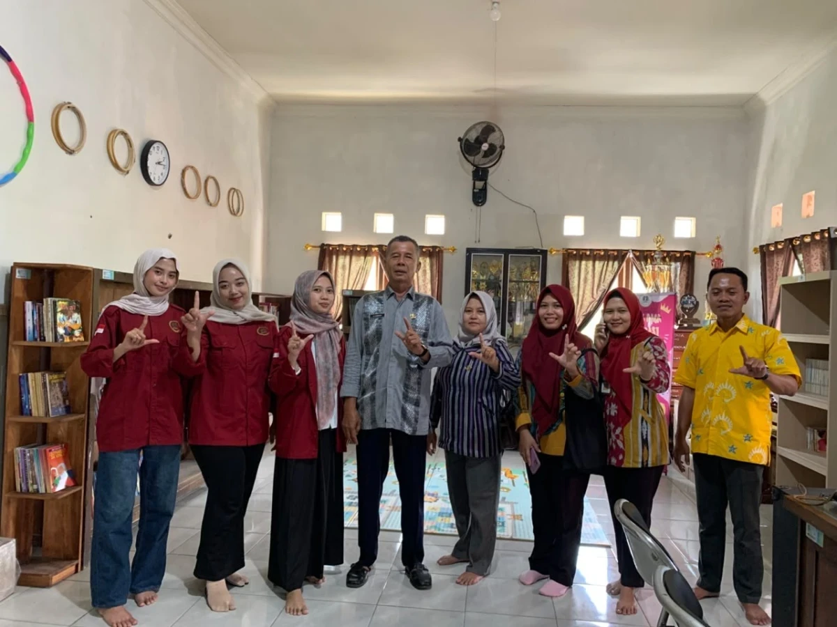 Kunjungan dari PERPUSDA ke Pustaka Wulan