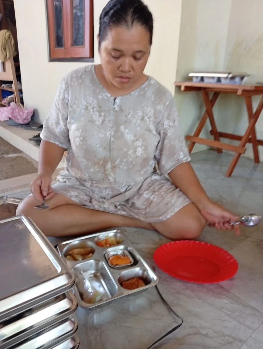 MAKANAN BERGIZI GRATIS