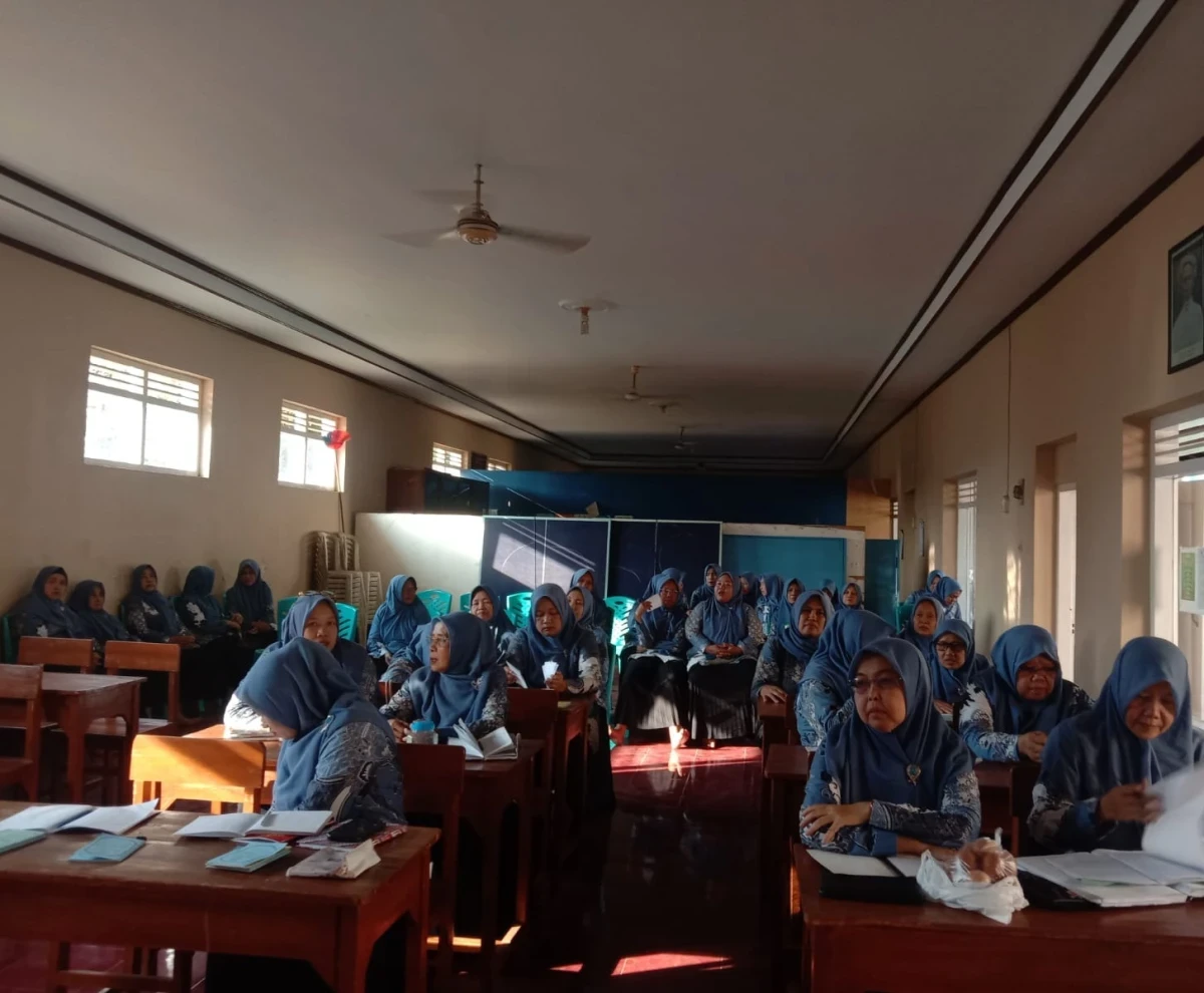 kegiatan rutinan bulanan pkk rw 1 dukuh Randusari dengan isian membuat jahe renpah