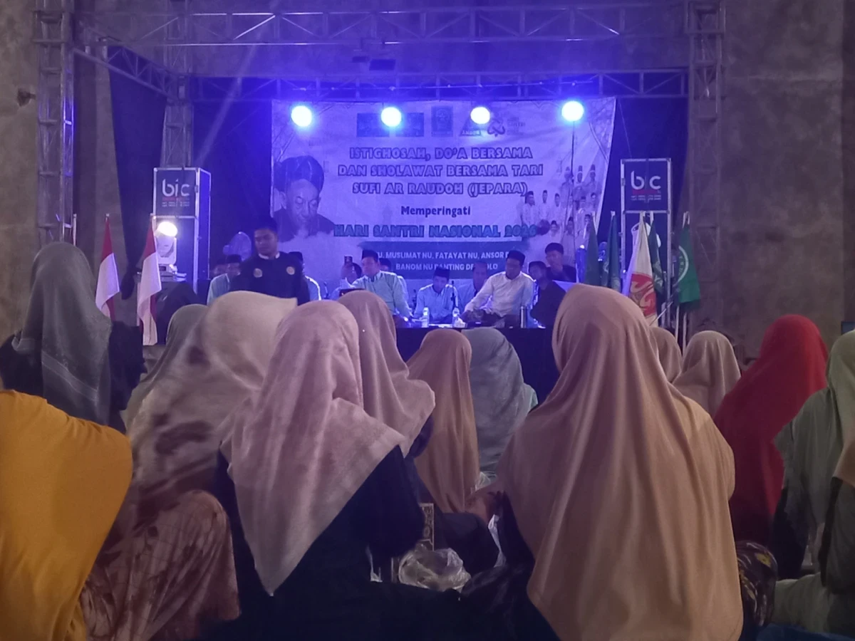 ISTIGHOSAH DALAM RANGKA HARI SANTRI DI DESA DERMOLO