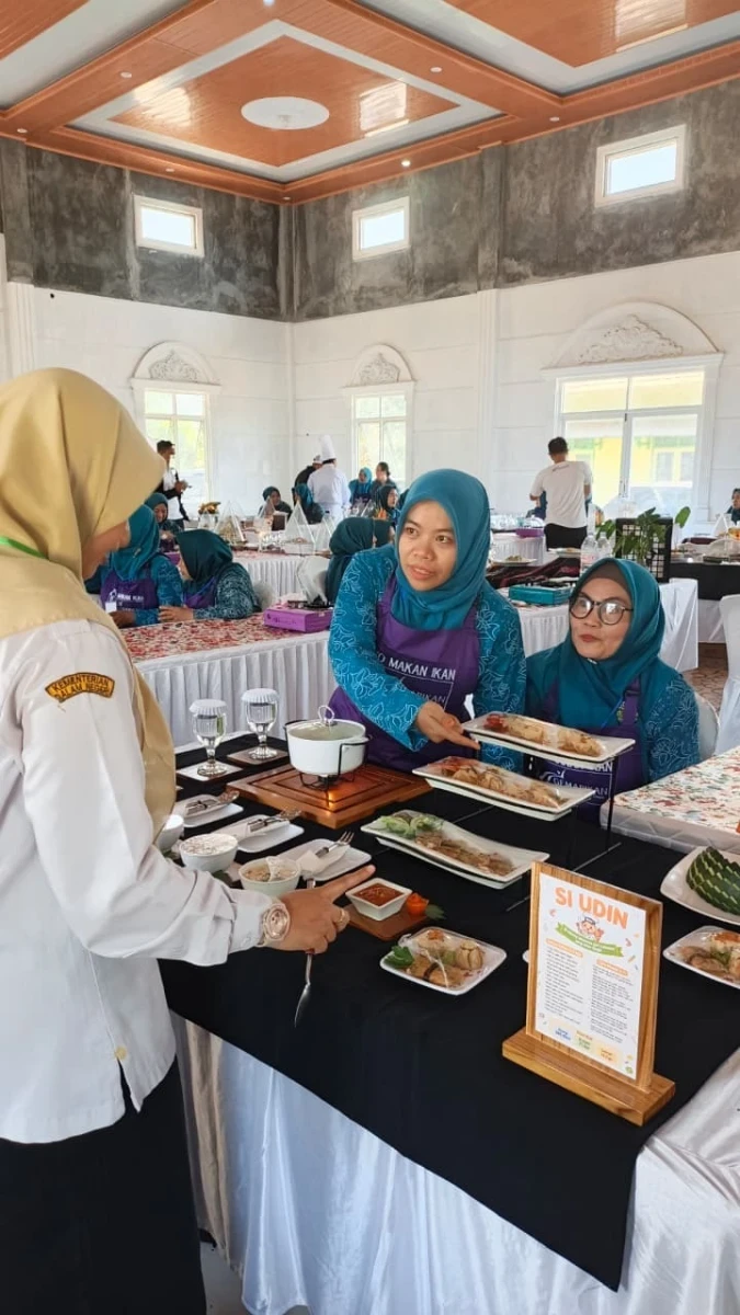 Dukung Ketahanan Pangan dan Ekonomi Kreatif, TP PKK Desa Lebuawu Wakili TP PKK Kecamatan Pecangaan di Festival Olahan Bandeng Di Benteng Portugis