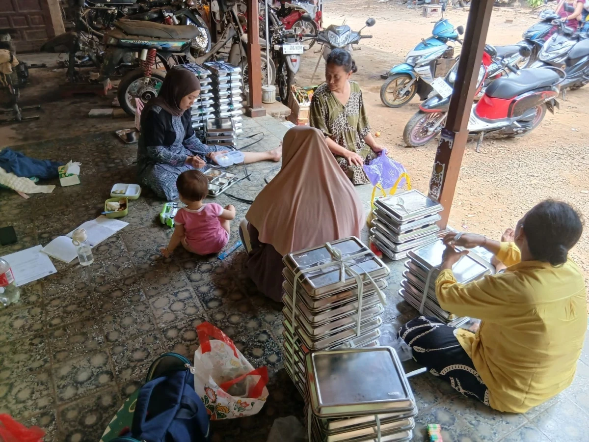 MAKANAN BERGIZI GRATIS
