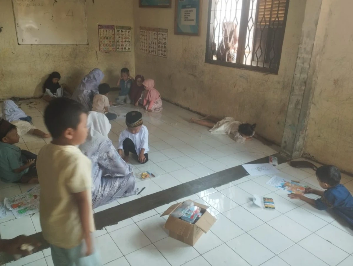 Kegiatan pembelajaran pos PAUD bina siwi desa Geneng