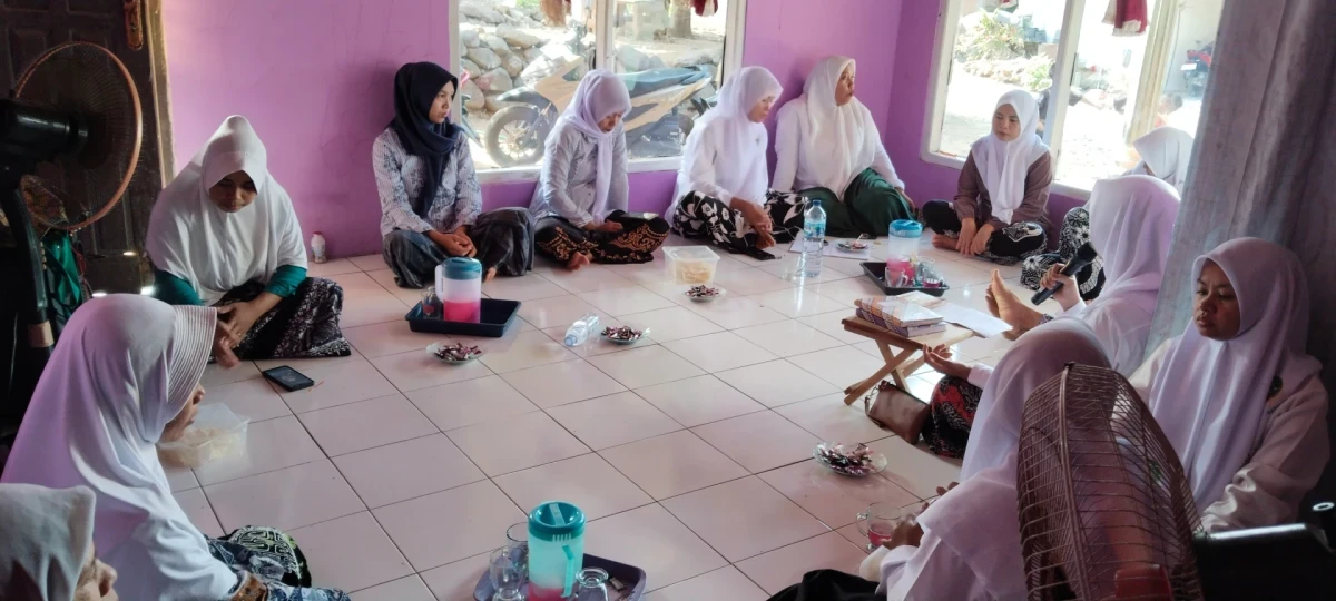 Pertemuan rutin Fatayat RW 5 