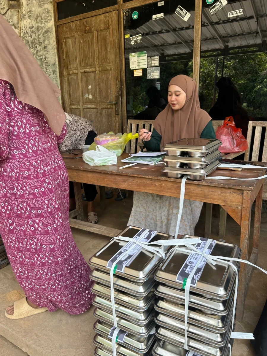 MAKANAN BERGIZI GRATIS