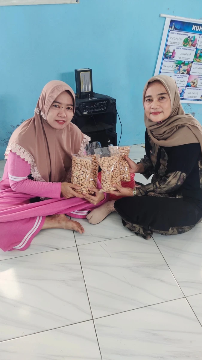 Mengunjungi umkm produksi keciput . 