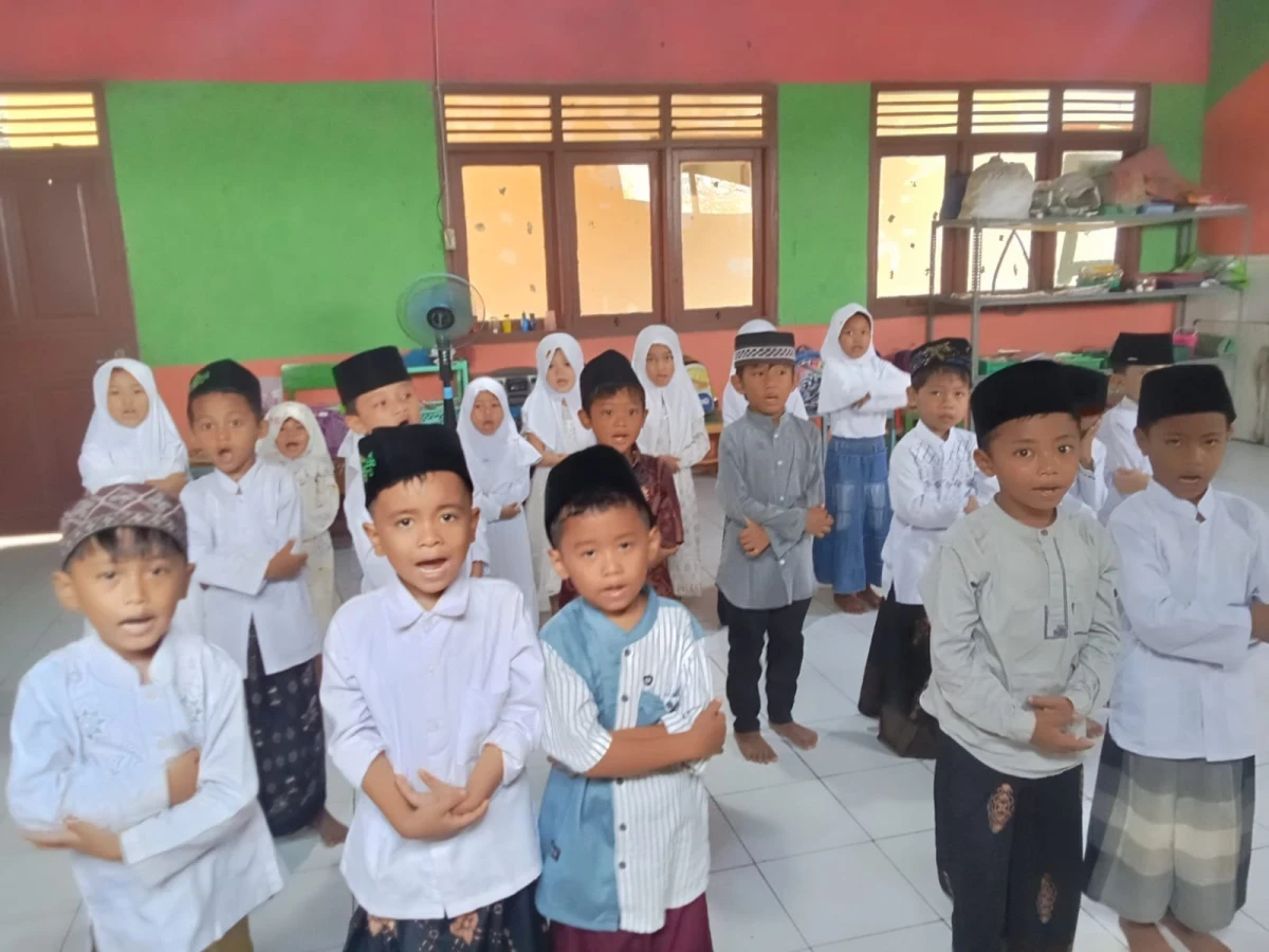 Bunda PAUD Kecamatan Mlonggo Apresiasi Semarak Hari Santri di Satuan PAUD
