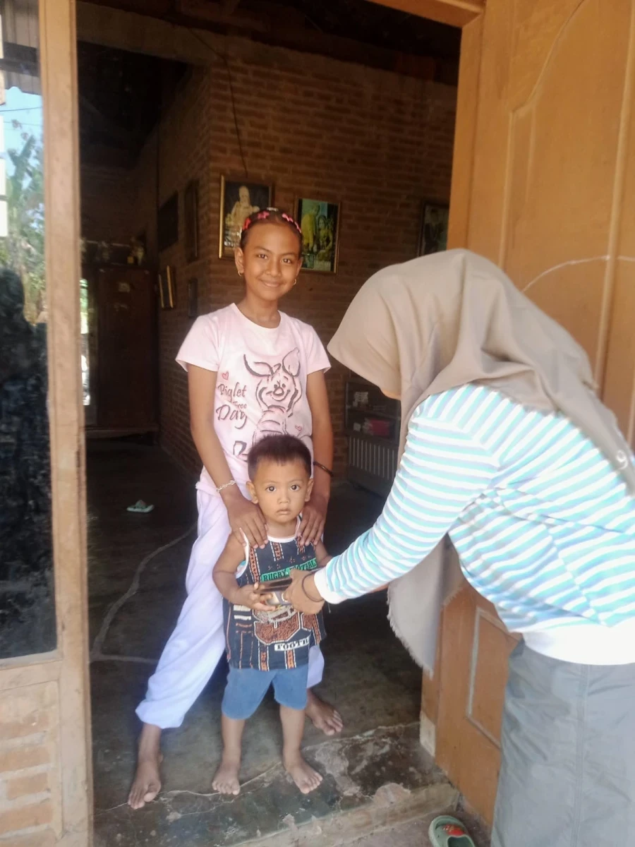 KADER DESA PETEKEYAN SALURKAN MBG KEPADA BALITA, DUKUNG PEMENUHAN GIZI ANAK SEJAK DINI
