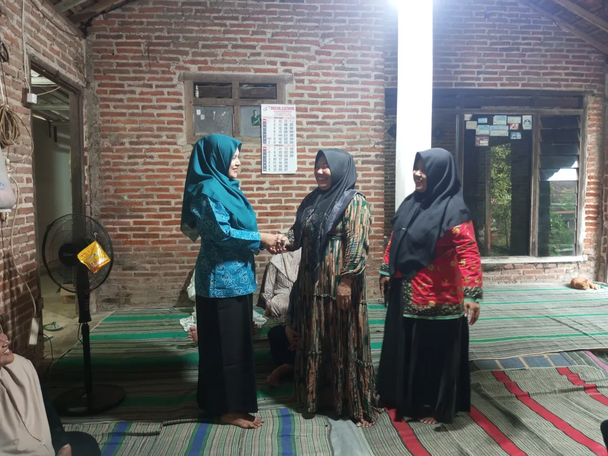 Rapat koordinasi dan anjangsana sosial ke anggota kader PKK yang sedang berduka
