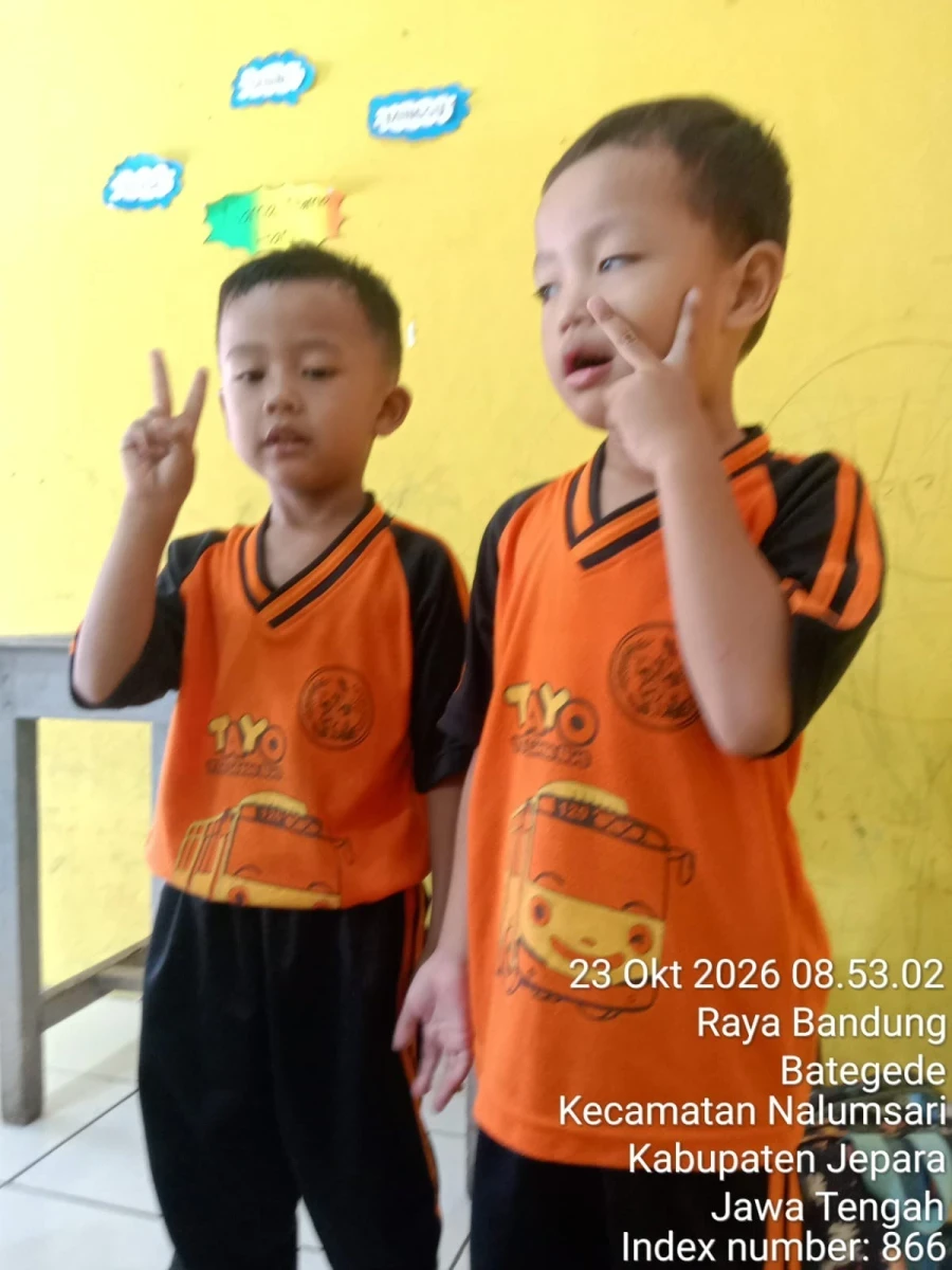 Menghafal Pancasila 