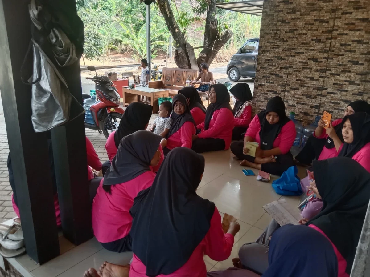 Kegiatan pertemuan PKK RT 02 RW 02 