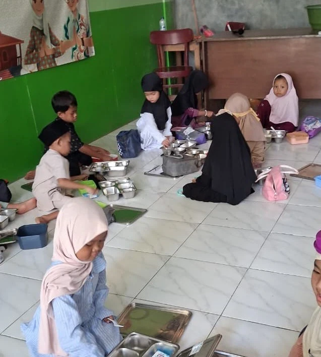 Menu Bergizi & Lezat MBG RA Darul Huda 1 Karanggondang (Jumat, 23 Oktober 2026)