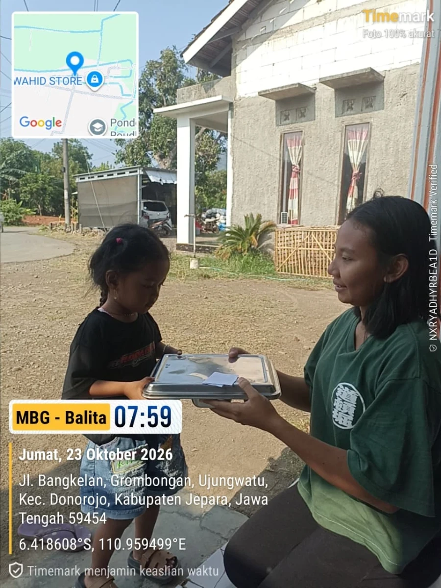 PENDISTRIBUSIAN MAKAN BERGIZI GRATIS DI RW 03 POS 06 GROBOGAN