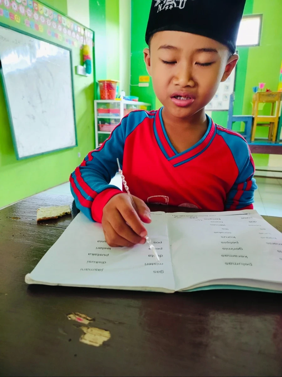 Kegiatan Literasi di RA MIFTAHUL HUDA 
