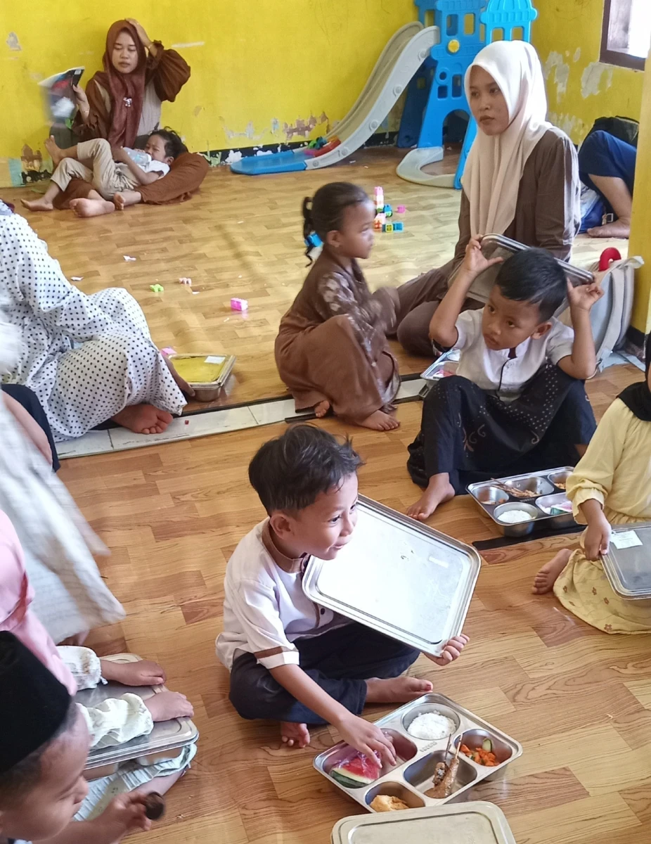 Menu Sehat & Bergizi: Program MBG Pos PAUD Ceria Karanggondang