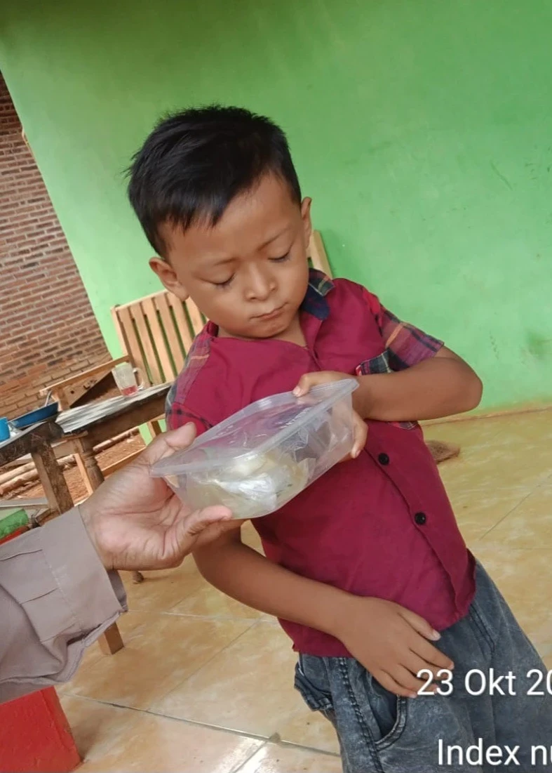 Menu Sehat PMT Balita RW 04 Karanggondang: Penuh Gizi dan Suka-Suka Anak
