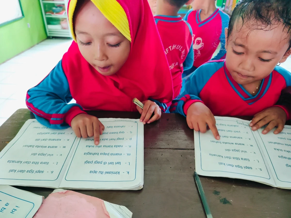 Kegiatan Literasi di RA Miftahul Huda Dudakawu 