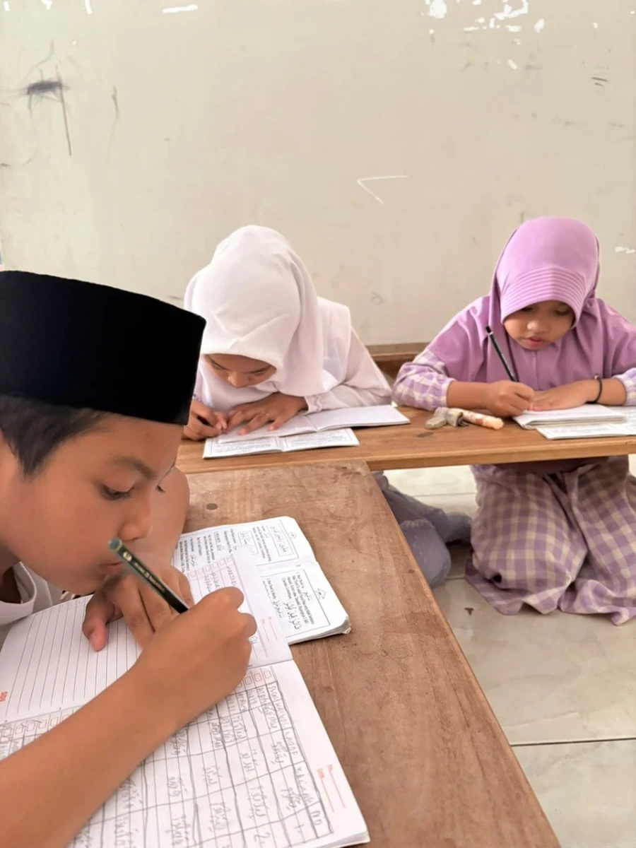 PEMBELAJARAN TPQ AL-MUTTAQIN RW 01 DUKUH METAWAR