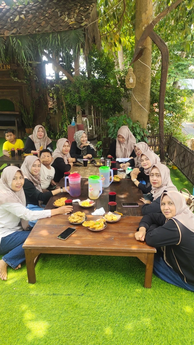 Rapat Bu inggi sekecamatan nalumsari 