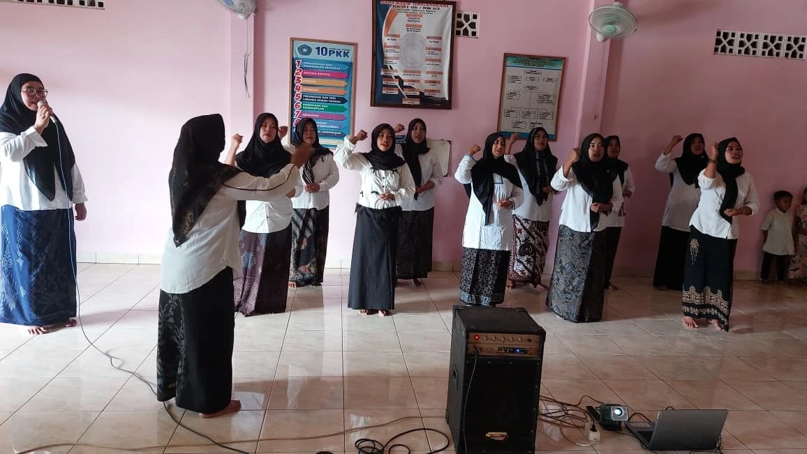 Semangat Hari Santri, PKK RT 6 Tegalsambi Tanamkan Nilai Religius dan Kebersamaan