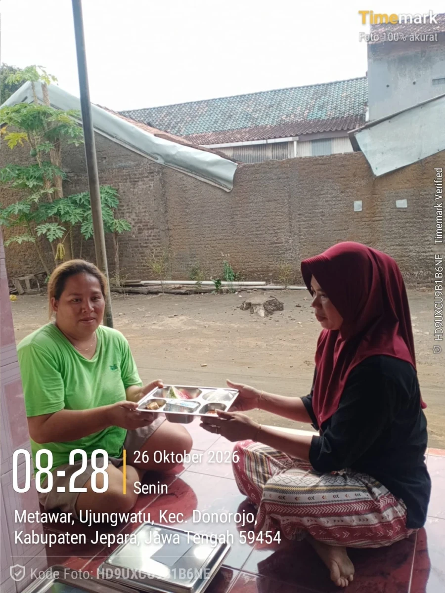 PENDISTRIBUSIAN MBG DI POS 04 RW 01 METAWAR