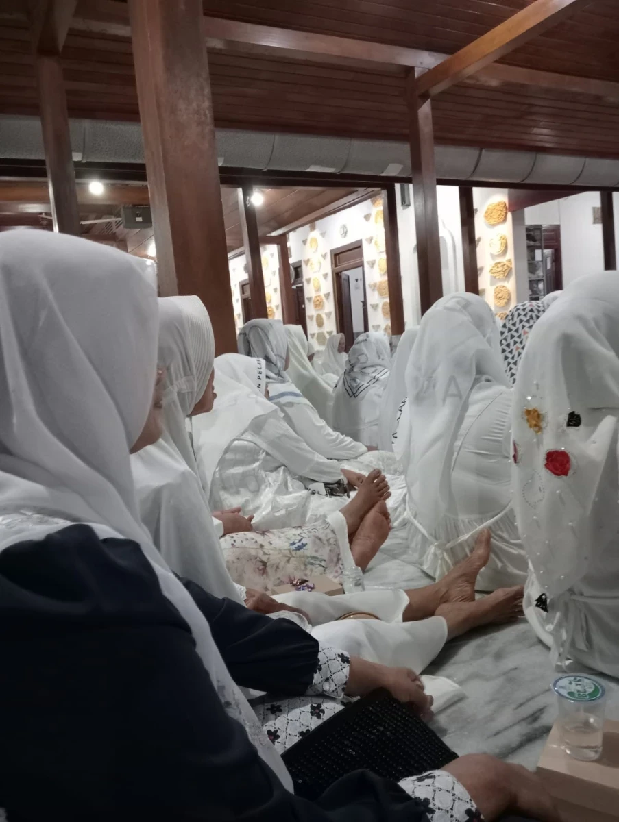 HAUL SULTAN HADLIRIN OLEH PERWAKILAN PER-RT SE-DESA MANTINGAN