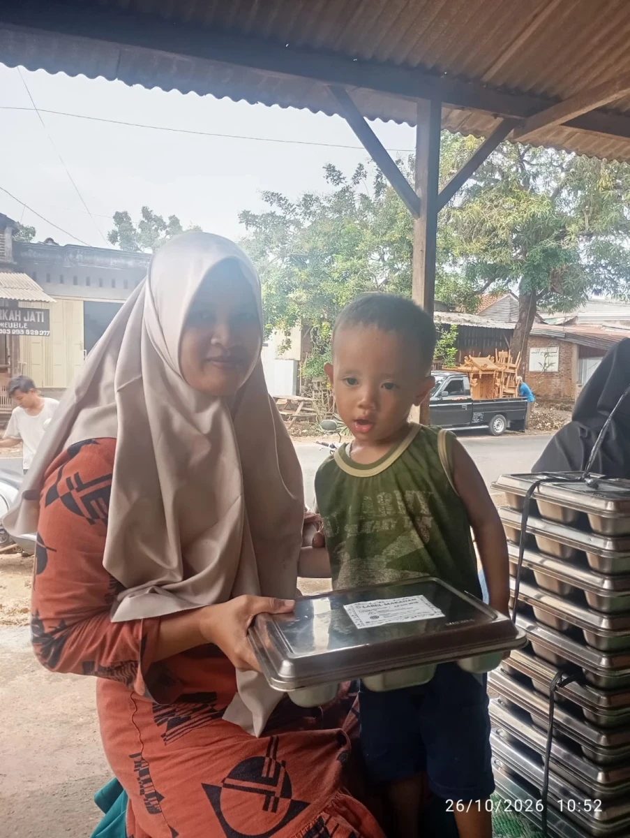 Pemberian MBG untuk Balita di Posyandu Kasih Ibu 5