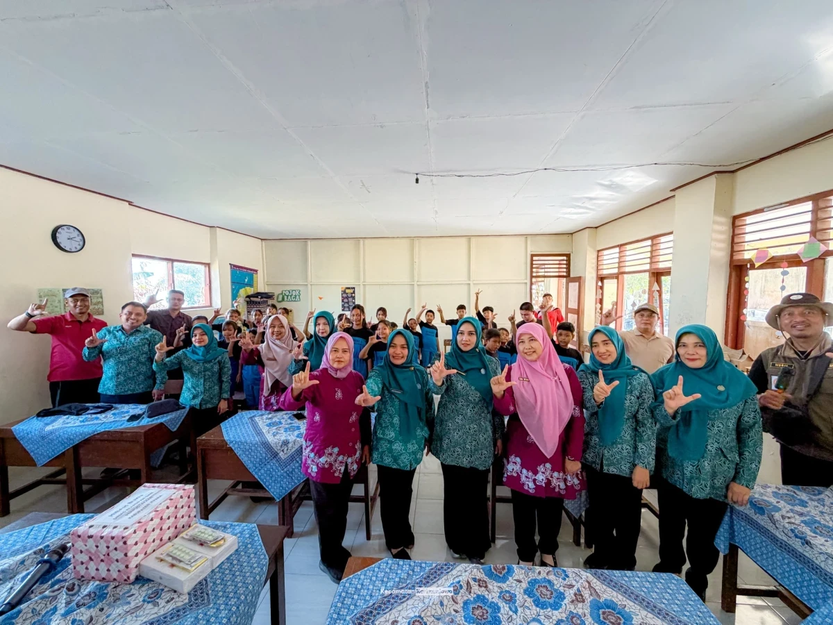 Kunjungan Bunda Literasi Kabupaten Jepara di SDN 5 Genting