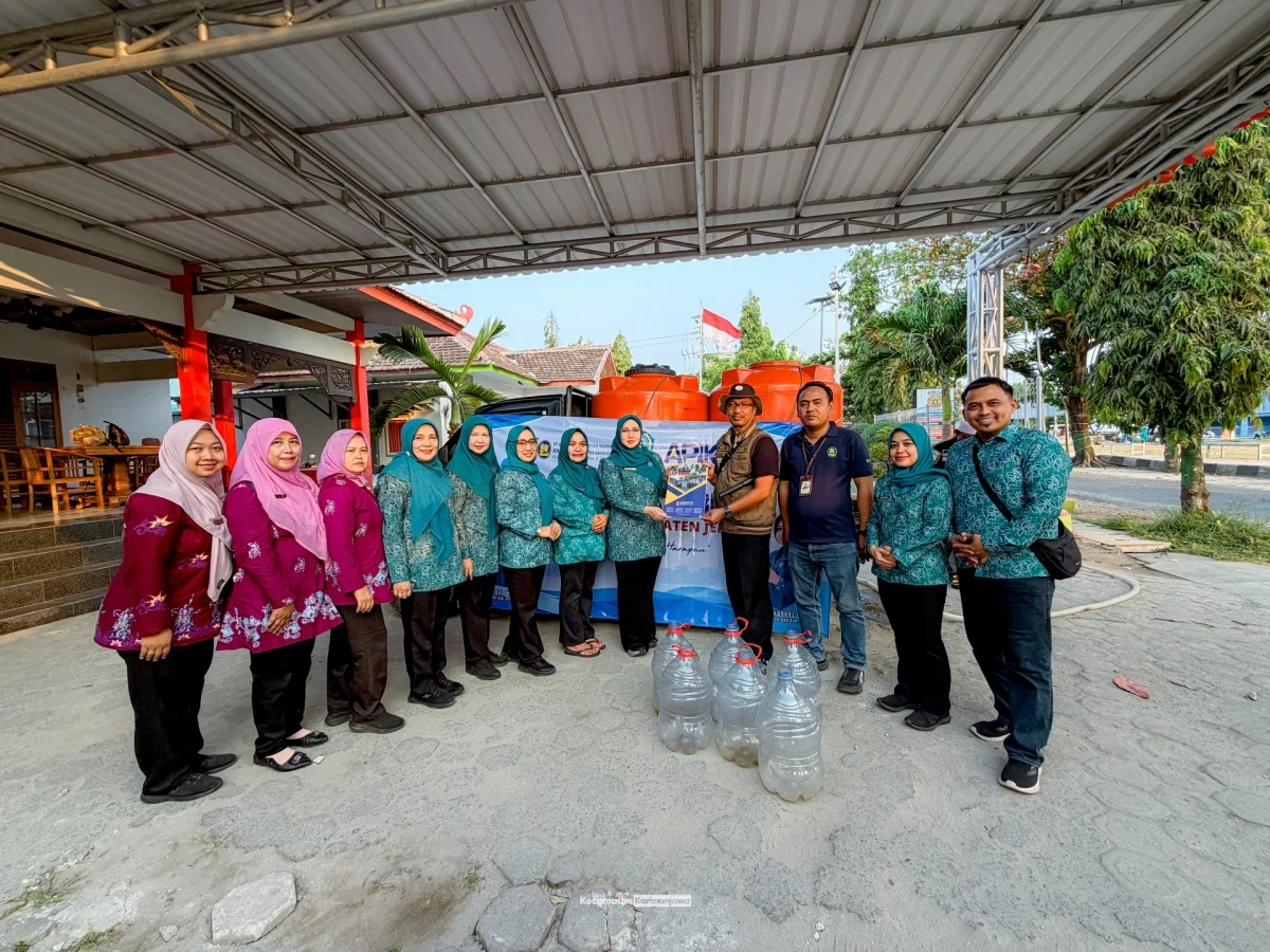 Penyaluran Bantuan Air Bersih